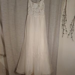 Nouvelle Winslow wedding dress - size 8